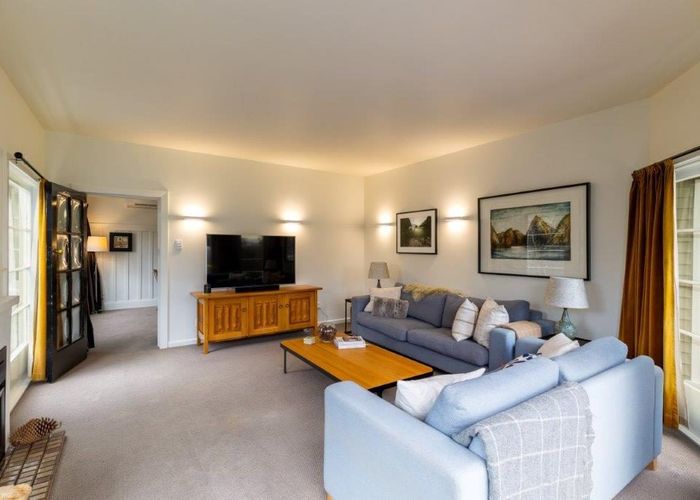  at 3 Rochdale Street, Fendalton, Christchurch City, Canterbury