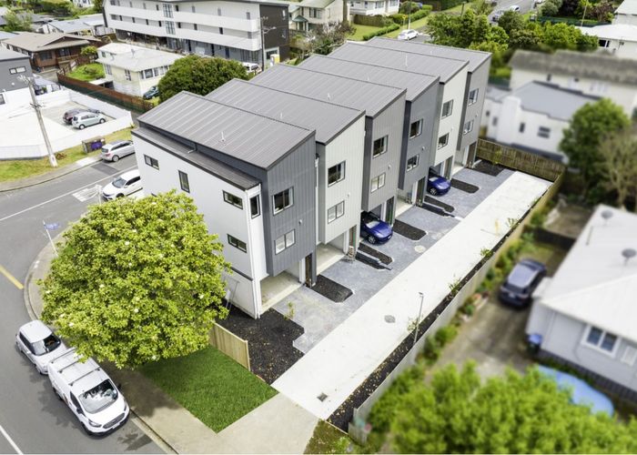  at 118 Ruawai Road, Mount Wellington, Auckland City, Auckland