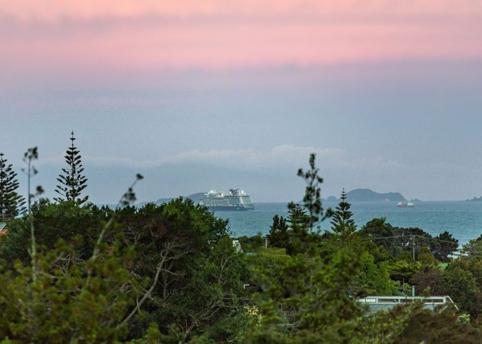  at 32A Braemar Road, Castor Bay, Auckland