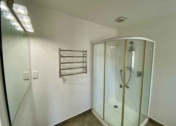  at 318 Sturges Road, Henderson Valley, Waitakere City, Auckland