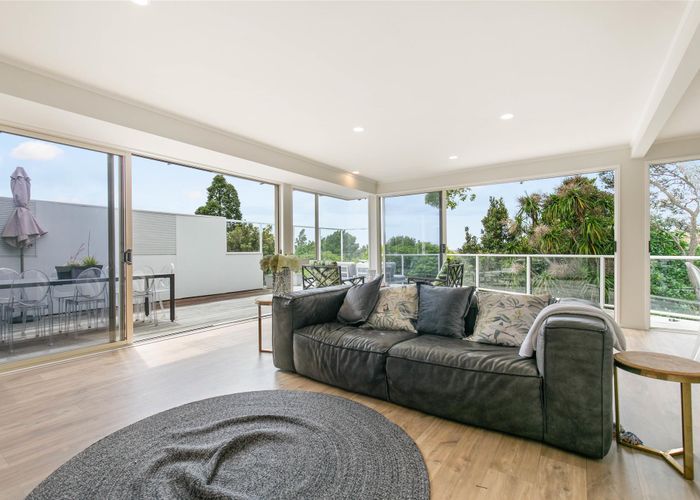  at 27 McMillan Place, Mellons Bay, Auckland