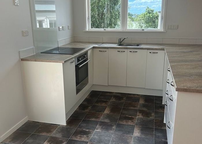  at 2/70 Gladstone Road, Northcote, North Shore City, Auckland