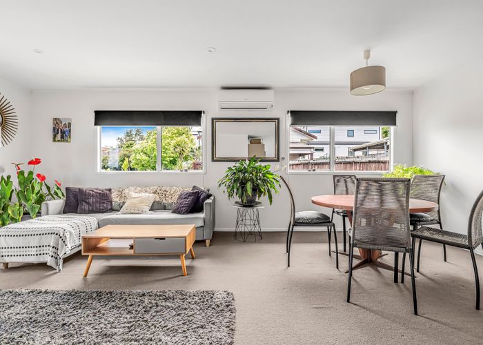  at 3 Buisson Glade, West Harbour, Waitakere City, Auckland