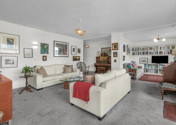  at 2/4 Gill Road, Eastbourne, Lower Hutt, Wellington