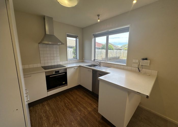  at 2/672 Ferry Road, Woolston, Christchurch City, Canterbury