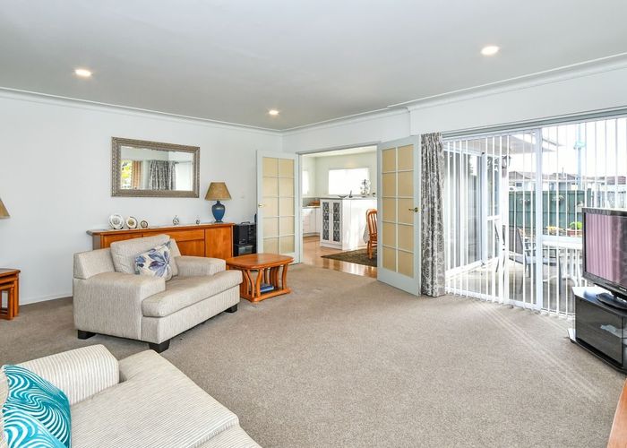  at 12 Gibbons Road, Weymouth, Auckland