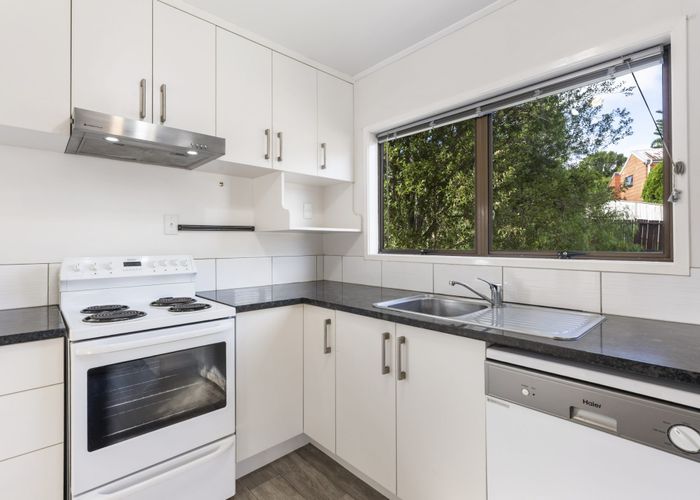  at 81 Moore Street, Hillcrest, North Shore City, Auckland