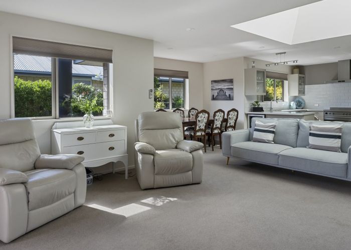 at 18 Admiralty Place, Waikawa, Picton