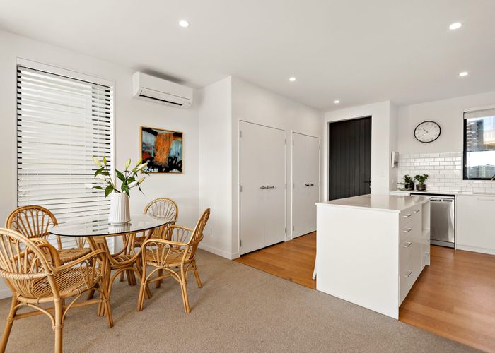 at 8/52 High Street, Island Bay, Wellington, Wellington