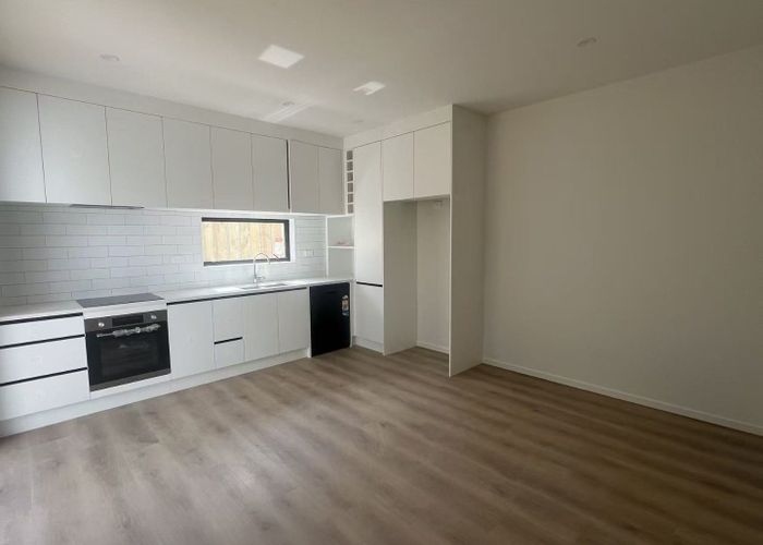  at 2/5  Calthorp Close, Favona, Manukau City, Auckland