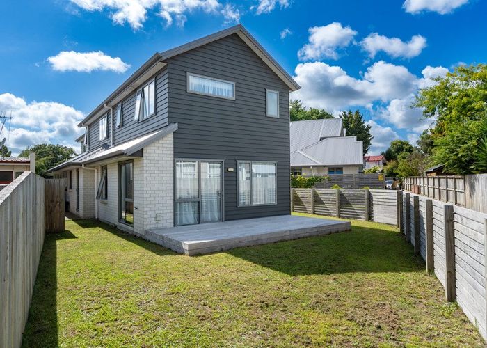  at 1/18 Pickering Crescent, Chedworth Park, Hamilton, Waikato