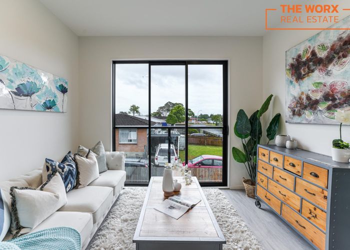  at 40D & 40E Innismara Avenue, Wattle Downs, Manukau City, Auckland