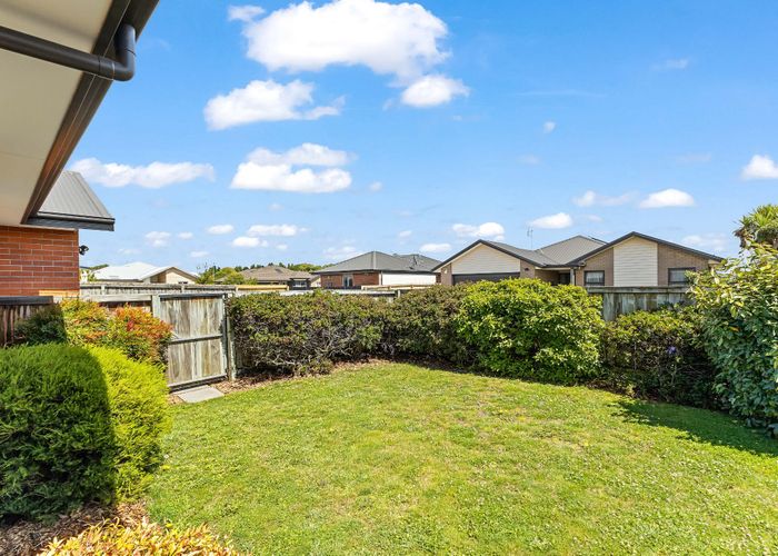  at 15 St Peters Close, Woolston, Christchurch