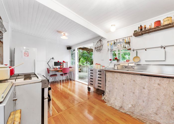  at 91 Warner Park Avenue, Laingholm, Auckland
