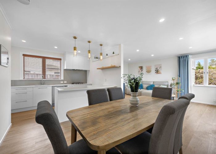  at 2/29 Merriefield Avenue, Forrest Hill, North Shore City, Auckland