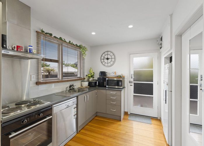  at 2/37 Lochee Road, Upper Riccarton, Christchurch City, Canterbury