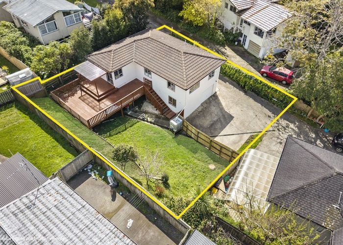  at 16 Dunraven Place, Torbay, North Shore City, Auckland