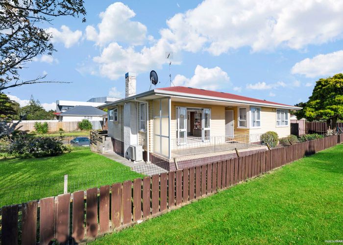  at 1 Norana Avenue, Favona, Auckland