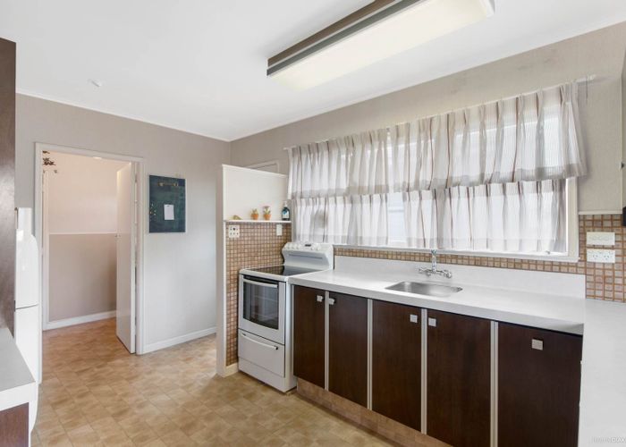  at 10 Dickey Street, New Windsor, Auckland