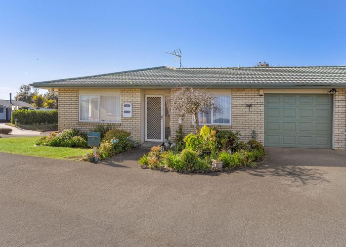  at 1/8 Village Place, Tuakau, Franklin, Auckland