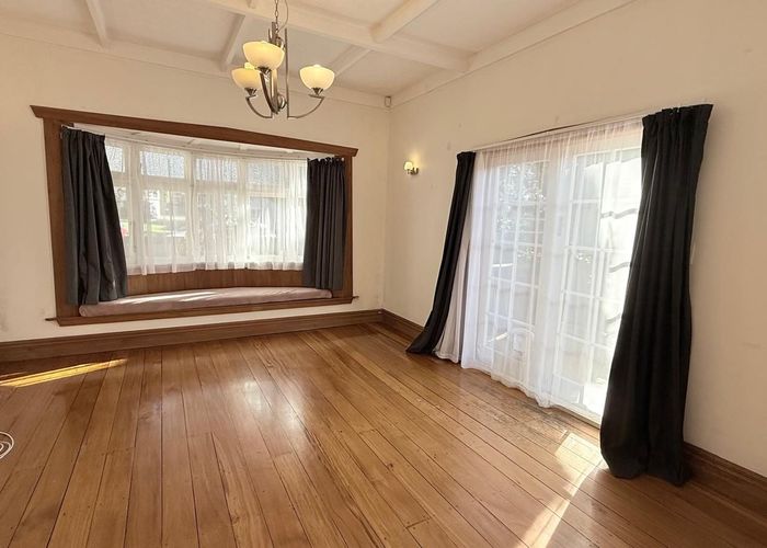  at 13a Irirangi Road, Greenlane, Auckland City, Auckland