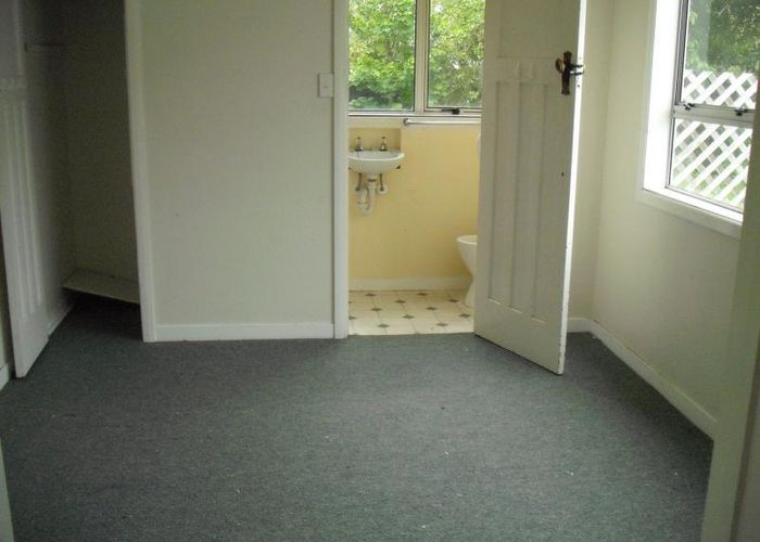  at 4 Croft Grove, Moera, Lower Hutt