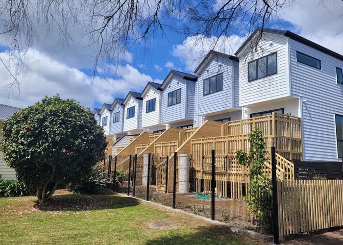  at 5 Paine Place, Mangere, Manukau City, Auckland
