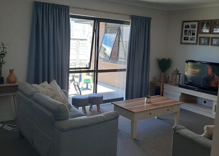  at 10 Diamond Grove, Brown Owl, Upper Hutt