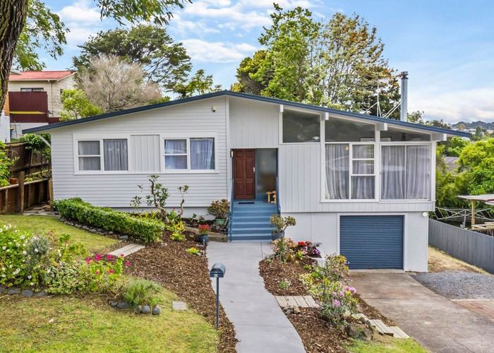  at 62 Girrahween Drive, Totara Vale, Auckland