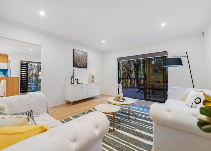  at 17  Evelina Lane, Flat Bush, Manukau City, Auckland