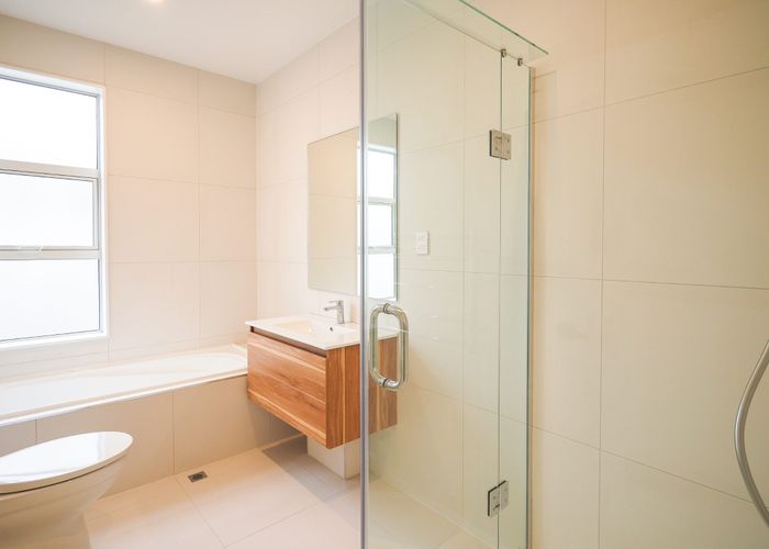  at 6/10 Tirimoana Road, Te Atatu South, Auckland