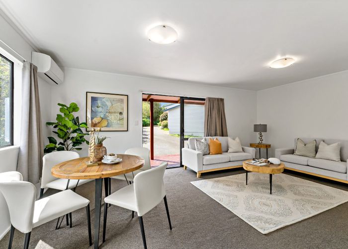  at 2/298 Glenfield Road, Glenfield, North Shore City, Auckland