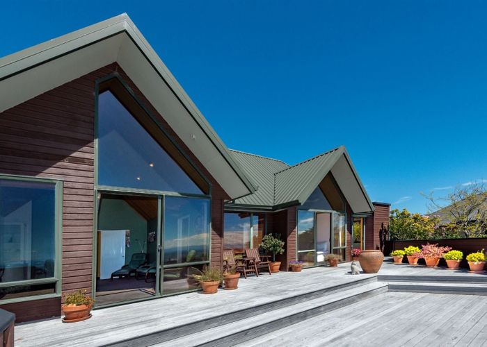  at 6 Kaikoura View, Mount Pleasant, Christchurch