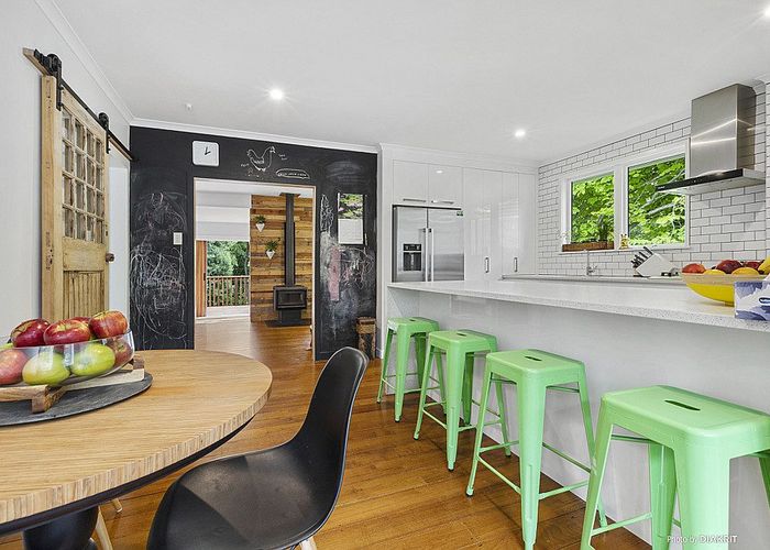  at 6 Woodstock Terrace, Tawa, Wellington, Wellington