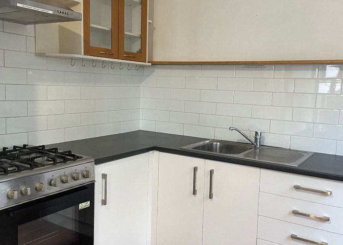  at 8 Freyberg Avenue, Sandringham, Auckland City, Auckland