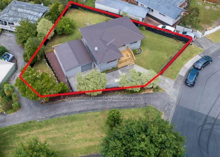  at 17 Landow Place, Henderson, Waitakere City, Auckland