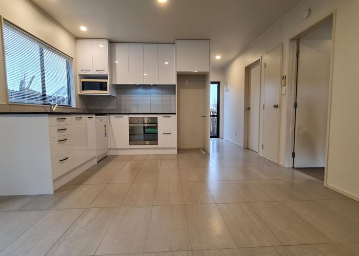  at 3 Atlantis Place, Totara Vale, Auckland