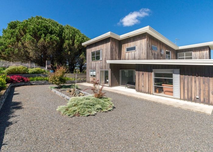  at Paremoremo, North Shore City, Auckland