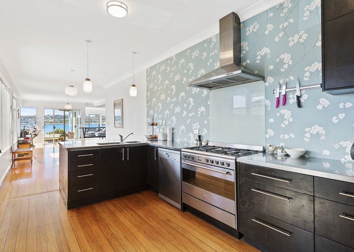  at 273 Queens Drive, Lyall Bay, Wellington