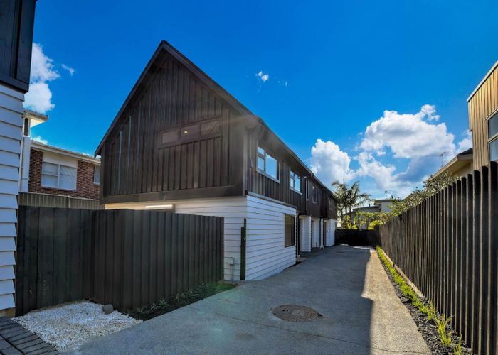  at 71A Seaview Road, Castor Bay, Auckland
