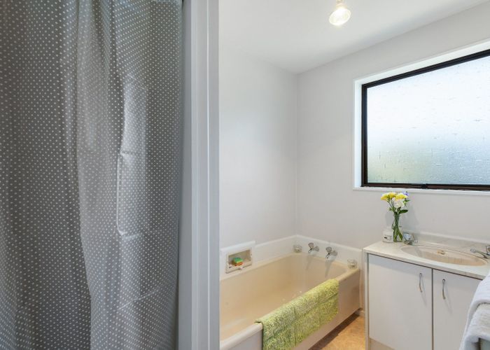  at 2/71a Glenmore Avenue, Bishopdale, Christchurch City, Canterbury