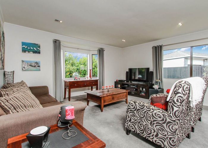  at 2/275 Hobsonville Road, Hobsonville, Waitakere City, Auckland