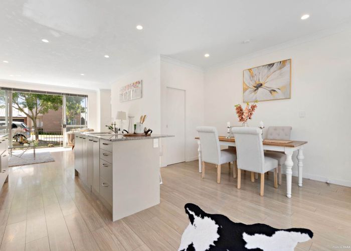  at 23 Manchester Drive, Flat Bush, Auckland