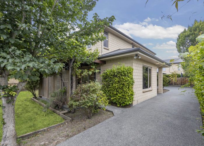  at 70F Avonhead Road, Avonhead, Christchurch City, Canterbury
