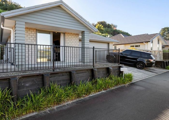  at 6 Stable Way, Brookfield, Tauranga