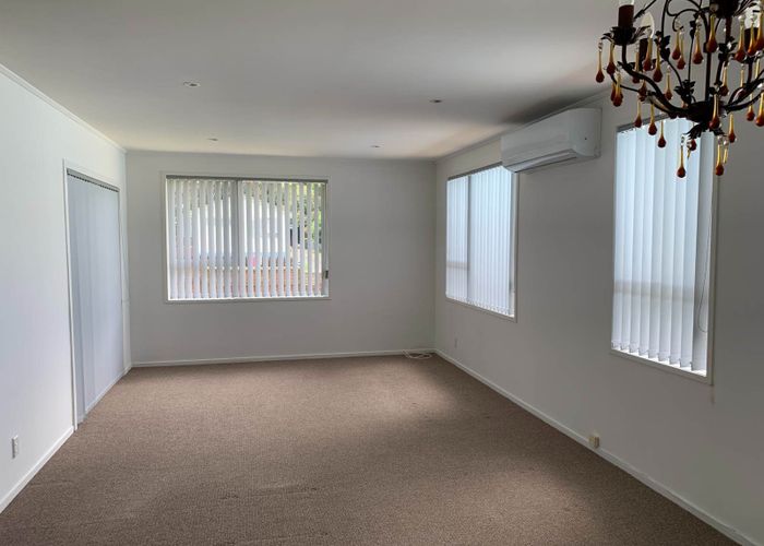  at 9 Julia Place, Totara Vale, North Shore City, Auckland