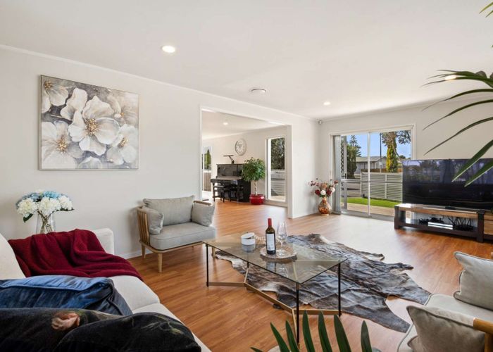  at 22 Fiesta Drive, Half Moon Bay, Manukau City, Auckland