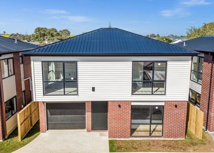  at 2/30 Sharland Avenue, Manurewa, Manukau City, Auckland