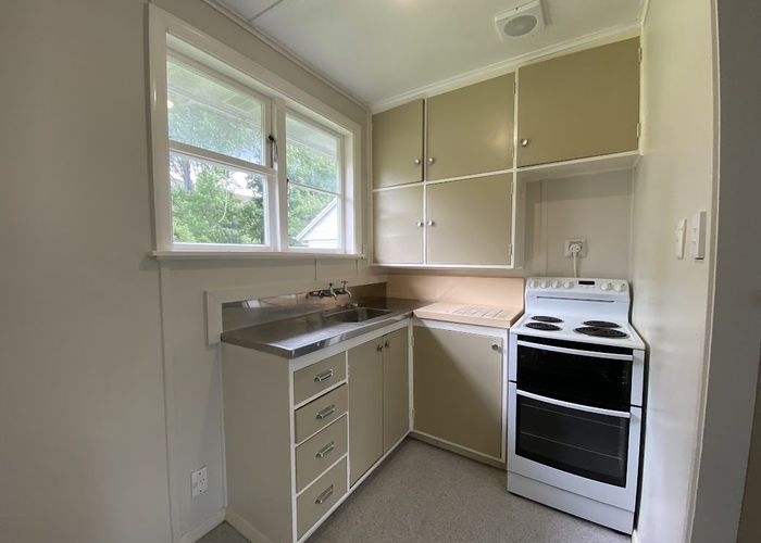  at 90 Strand Cres, Naenae, Lower Hutt, Wellington