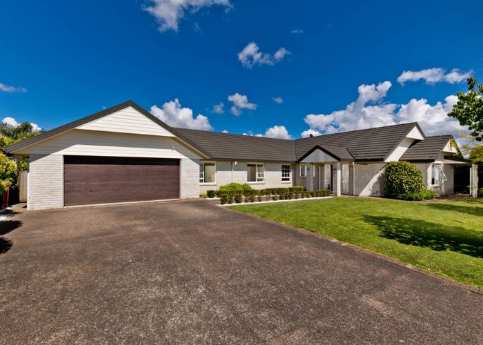  at 5 Kimberly Grove, Greenhithe, Auckland